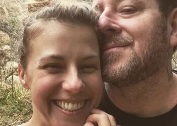 Jodie Sweetin, a star of Full House, marries fiance Mescal Wasilewski in a private ceremony.