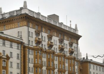 Russia renames the square outside the US Embassy in Moscow after Ukrainian separatists.