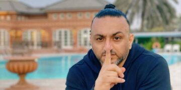 Popular singer Peyman Sadeghi flourishing through his astonishing voice.