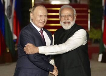 The foreign minister says that France doesn’t mind India keeping ties with Russia.