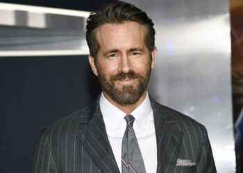 Ryan Reynolds tapes his “life-saving” colonoscopy to increase cancer awareness.