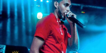 By setting a perfect example for everyone that one can achieve anything if the person is determined, Apexx stand in awe of crowd