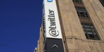 Elon Musk orders Twitter staff to work every minute of every day on ‘blue tick’ charge