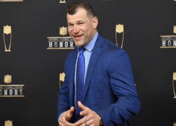 Joe Thomas: “Hiring him as head coach would be a catastrophic decision.”