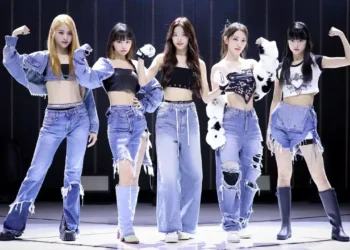 The most recent album by LE SSERAFIM, ANTIFRAGILE, enters the Billboard 200 for the first time ever at position THIS.