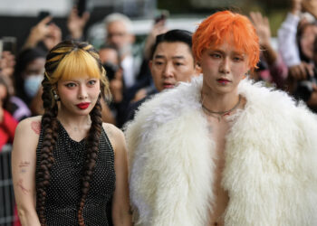 Break up after 6years k-pop stars hyunA and dawn together