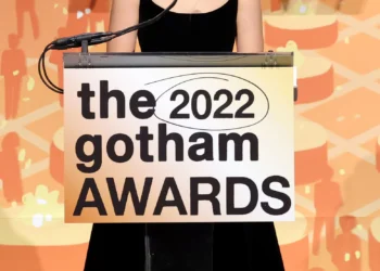 Jennifer Lawrence Exhibits An Old Hollywood Approach To Holiday Dress