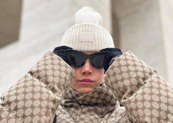 FLAMINIA ROMANI TAKES OFF