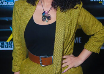 Pioneer in Fashion Pilar Scratch & Becomes A Fashion Icon