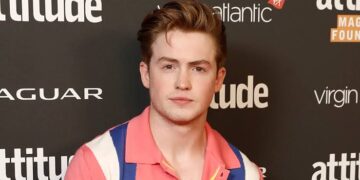 “British Actor Kit Connor’s Fitness Transformation Inspires Fans Worldwide”